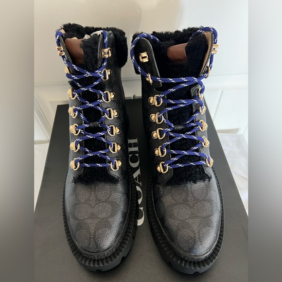 NWT Coach Janel Boats - Picture 7 of 15